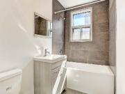 The Newport 5 Bedroom Apartment for Rent at 2087 Boul De...