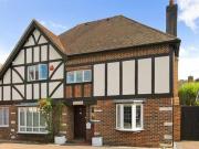 The Oaks, Burgess Hill, 5 Bedroom Detached