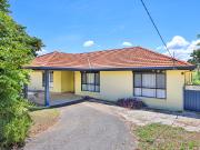 GREAT LIFESTYLE PROPERTY READY FOR YOU TO MOVE IN AND...