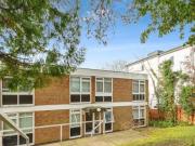 The Pines, Purley, 2 Bedroom Flat