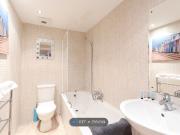 The Quays, Leeds LS1, 2 bed flat to rent, £1,650 pcm |...