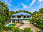 'The Rangers' Elegant Queenslander in the Heart...