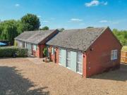 The Red House, Great North Road, 5 Bedroom Bungalow