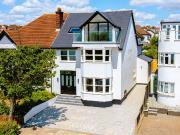 The Ridgeway, Westcliff On Sea SS0, 2 bed flat to rent...