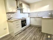 The Square, Castleford WF10, 2 bed flat to rent, £595...