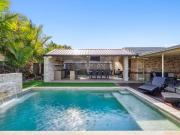 The Ultimate Entertainer's Haven with Pool, Bar &...