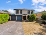 Laneway Retreat with Incredible Views