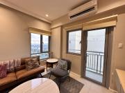 The Vantage at Kapitolyo, Pasig City For Rent 2BR Corner...