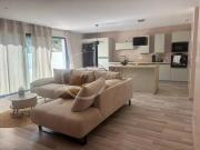 Thézan Corbières jolie maison de plain pied avec piscine...