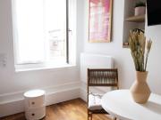 This modern 16m2 studio apartment is located in the...