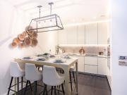 Thornes House, 4 Charles Clowes Walk SW11, 2 bed flat to...