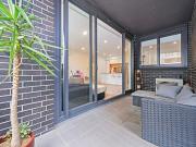 Thornton Corner Position with Oval Aspect