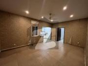 Three Bed DD Apartment With Lift And Car Parking For...