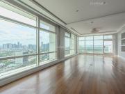 Three Bedroom 3BR Condo Unit For Sale in One Roxas...