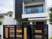 Three Bedroom 3BR House and Lot For Sale in Centerville...