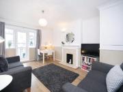 Three bedroom Apartment Close To Hoxton