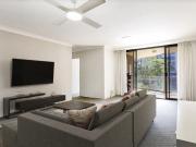 Three Bedroom Apartment In The Heart Of Maroubra