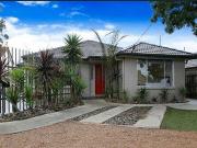 THREE BEDROOM BEAUTY IDEAL FAMILY HOME IN PERFECT POSITION