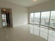 Three Bedroom Condo for Sale in The Orchard Residences...