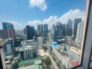 three bedroom Condo in Ready for Occupancy Rent to own...