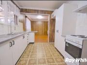 “Three Bedroom Family Home Quiet Neighbourhood”