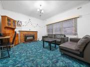 Three bedroom family house in the heart of Springvale