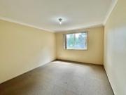 THREE BEDROOM TOWNHOUSE!