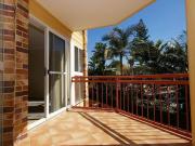 THREE BEDROOM TOWNHOUSE IN THE HEART OF PALM BEACH
