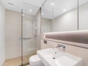 Three Bedroom with Stunning Views City Skylines and...