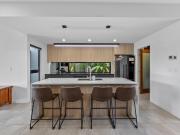 MODERN LUXURY IN THE HEART OF BIGGERA WATERS