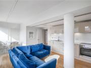 Three sharers welcome. Modern three bedroom, two...