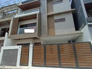 Three Storey Single Detached House and Lot for Sale in...