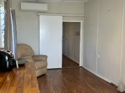 Tidy 1 bedroom studio apartment in the middle of...