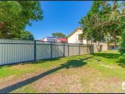 Tidy 2 Bedroom House with Spacious Yard