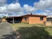 Tidy 2 Bedroom unit situated in a convenient location!
