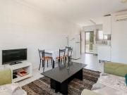 Tidy, Top Floor Gem in Sought After School Zones