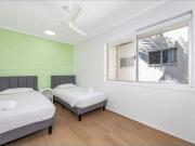 TIDY UNIT STEPS FROM THE BEACH`