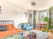 Tierney Road, London, Studio Apartment For