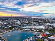 TIGHTLY HELD DEEPWATER MOOLOOLABA OWNERS HAVE NOW...