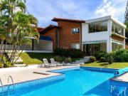 Tijolinhos que aquecem, folhas que envolvem. O resto,...