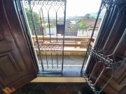 Ãtima casa duplex com vaga para 3 carros! Composta por...