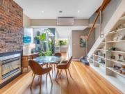 Timeless Inner City Terrace Living Timeless Inner City Terrace Living