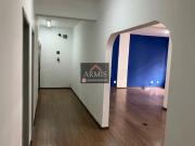 Ótimo conjunto comercial no Centro!