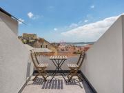 TO BUY * T1 + 1 COM TERRAÇO E VISTA EM SANTA MARIA MAIOR