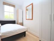 To Let 2 bedroom Flat, Davisville Road, London £1,800 pcm