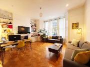 To Let 2 bedroom Flat, Queens Drive, London N4 £2,650 pcm