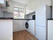 To Let 2 bedroom Maisonette, Connell Crescent, London...