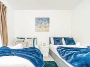 To Let 3 Bed Flat