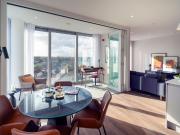 TO LET Apartment 22, The Gate House, Gordon Place,...