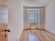 TO RENT T3 + TERRAÇO LAPA LISBOA